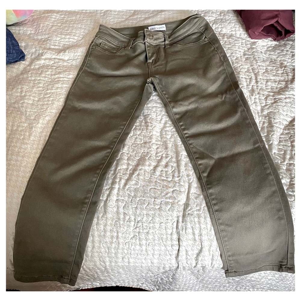 Olive Green Short Jeans. Size 5. NEW.